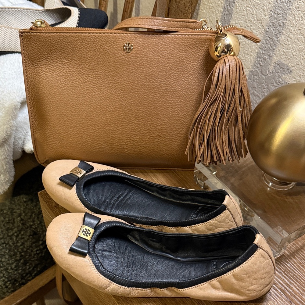Tory Burch Women's Nude and Black Flats